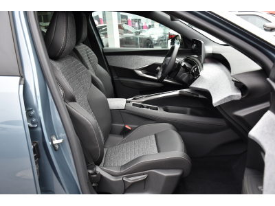 Peugeot 5008 Hybrid 145 Allure e-DSC6