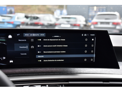 Peugeot 5008 Hybrid 145 Allure e-DSC6