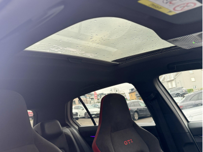 Volkswagen Golf GTI 8.5 2.0 TSI 300 CLUBSPORT HARMAN KARDON HEAD UP PANO CUIR NAVI