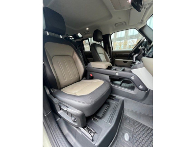 Land-Rover Defender D200 X-Dynamic 110 - 1Hand