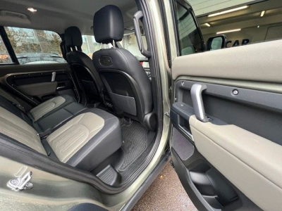 Land-Rover Defender D200 X-Dynamic 110 - 1Hand