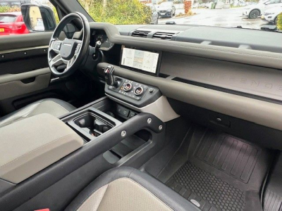 Land-Rover Defender D200 X-Dynamic 110 - 1Hand