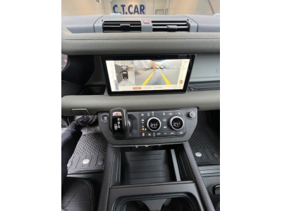 Land-Rover Defender D200 X-Dynamic 110 - 1Hand