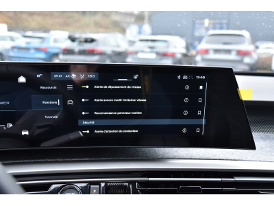 Peugeot 3008 1.2 Hybrid 145 GT e-DSC6