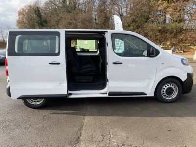 Peugeot Expert 1.5Hdi 130 9 places Navi Apple CarPlay Camera AHK