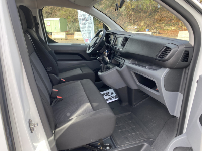 Peugeot Expert 1.5Hdi 130 9 places Navi Apple CarPlay Camera AHK