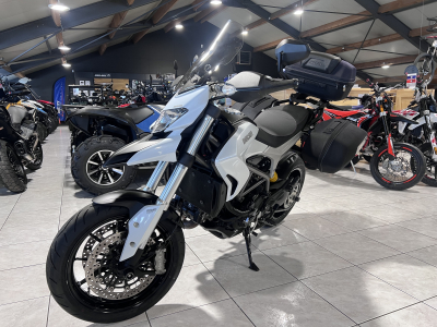 Ducati Hypermotard 821 