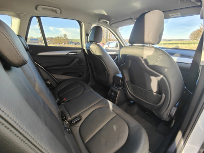 BMW X1 SDRIVE 18i PACK M CARPLAY GPS CUIR SIEGES CHAUFF