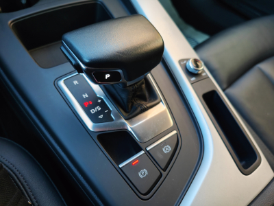 Audi A4 30 TDI S-LINE S-TRONIC CARPLAY GPS CUIR