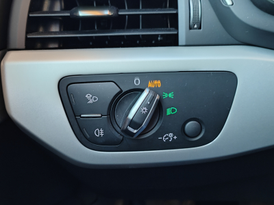 Audi A4 30 TDI S-LINE S-TRONIC CARPLAY GPS CUIR