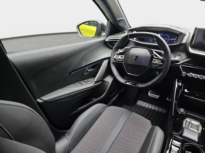 Peugeot 208 1.2 PureTech Hýbrid 110 E-DSC6 GT