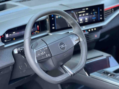 Opel Grandland 1.2 TURBO MHEV 145 e-DCT GS