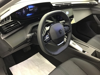 Peugeot 308 1.5 BlueHDI 130 EAT8 ALLURE