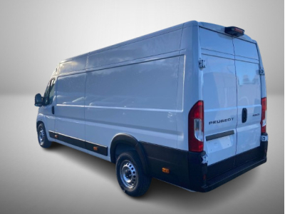 Peugeot Boxer 2.2 BlueHDI 180 EAT8 L4H2