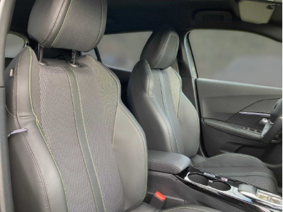 Peugeot 2008 1.2 Hybrid 145 E-DSC6 GT