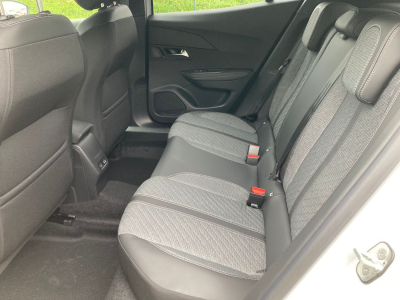 Peugeot 2008 1.2 Hybrid 110 E-DSC6 ALLURE