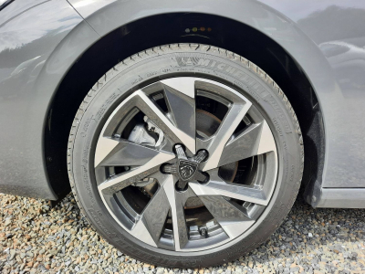 Peugeot 308 1.5 BlueHDI 130 EAT8 ALLURE