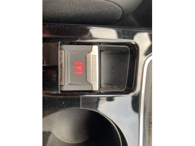 Peugeot 208 1.2 PureTech Hýbrid 110 E-DSC6 Allure