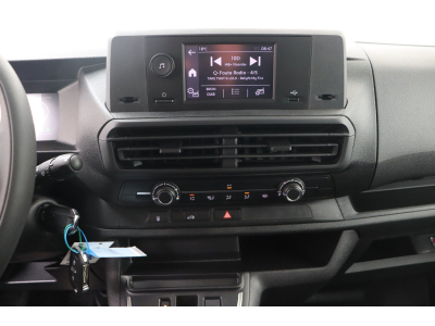 Peugeot Expert M AT 180 AHK/LED/17 Zoll Alu