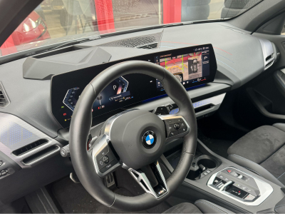 BMW 118 D NEW MODEL M SPORT PAKET HEAD UP AHK PANO CUIR NAVI 1 HAND