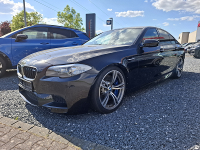 BMW M5 CUIR BI-XENON NAVI