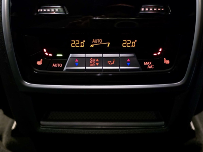 BMW X6 M COMPÉTITION 4.4 V8 XDRIVE DKG CARBON HEAD UP BOWERS & WILKINS PANO CUIR NAVI 1 HAND