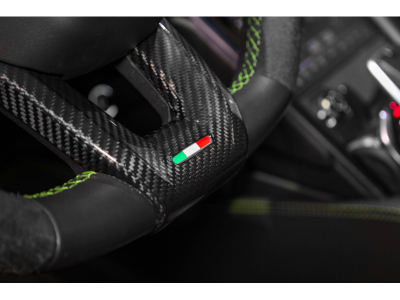 Lamborghini Urus V8 - NERO HELENE / VERDE