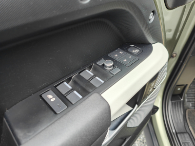 Land-Rover Defender 110 D240 SE 4X4 7PLACES TOIT PANO CARPLAY CAMERA 360°