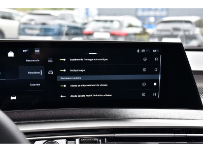 Peugeot 5008 GT Hybrid 145 e-DSC6