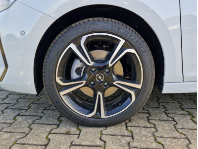Opel Corsa 1.2 TURBO E-DCT 110 GS
