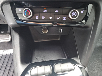 Opel Corsa 1.2 TURBO E-DCT 110 GS