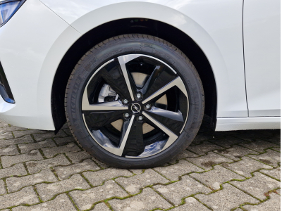 Opel Astra 1.2 TURBO 130 AUTO GS