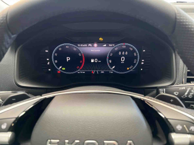 Skoda Karoq 1.5 TSi 150 DSG SELECTION +