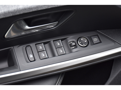 Peugeot 3008 1.2 Hybrid 145 GT e-DSC6