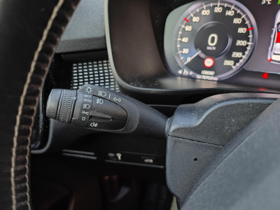 Volvo XC40 1.5 T3 GPS SIEGES VOLANT CHAUFFANTS CAMERA