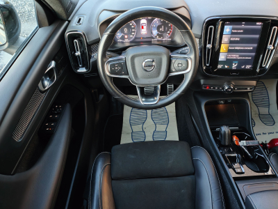 Volvo XC40 1.5 T3 GPS SIEGES VOLANT CHAUFFANTS CAMERA
