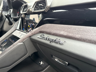 Lamborghini Urus Urus 4.0 V8 Autom./23Zoll/HEADUP/KERAMIK/NACHTSI