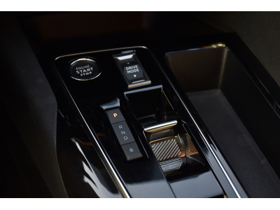 Peugeot 3008 1.6 Hybrid PHEV 180 Allure e-EAT8