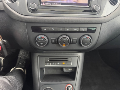 Volkswagen Tiguan VOLKSWAGEN TIGUAN R-LINE PANORAMA STANDHEIZUNG NAVI BII XENON LED
