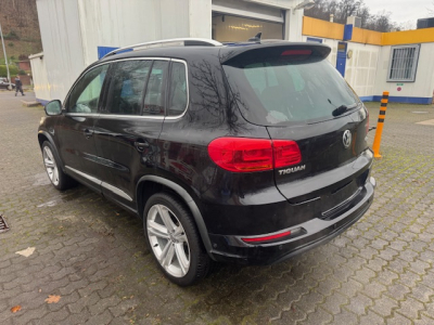 Volkswagen Tiguan VOLKSWAGEN TIGUAN R-LINE PANORAMA STANDHEIZUNG NAVI BII XENON LED