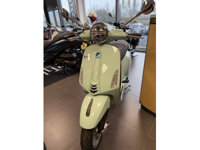 Vespa Primavera 125 