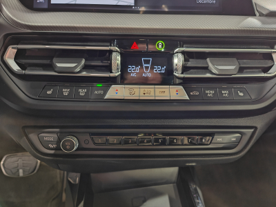 BMW 118 118iA PACK M CARPLAY SIEGES SPORT CHAUFF CAMERA