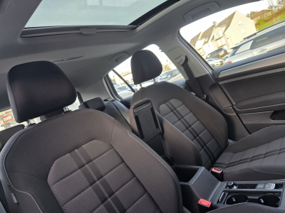 Volkswagen Golf VII 2.0 TDI 150 DSG PANO NAVI