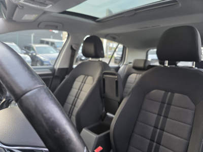 Volkswagen Golf VII 2.0 TDI 150 DSG PANO NAVI