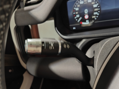 Land-Rover Defender 110 D240 SE 4X4 7PLACES