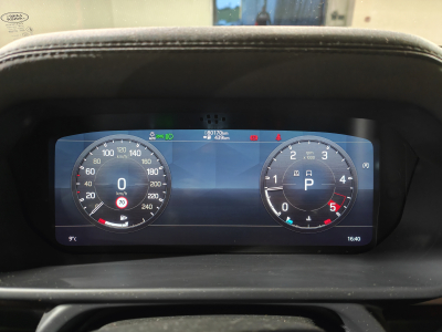 Land-Rover Defender 110 D240 SE 4X4 7PLACES