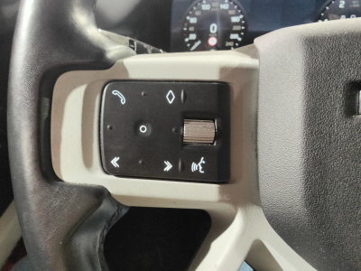 Land-Rover Defender 110 D240 SE 4X4 7PLACES