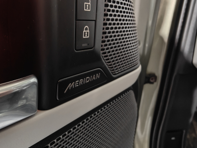 Land-Rover Defender 110 D240 SE 4X4 7PLACES