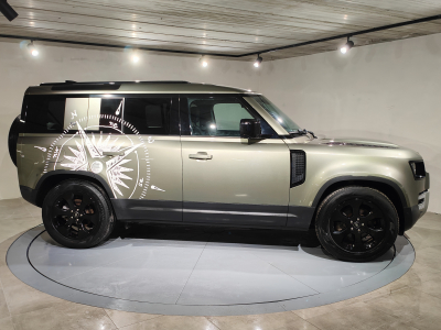 Land-Rover Defender 110 D240 SE 4X4 7PLACES