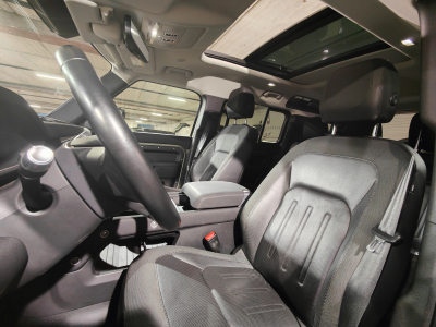 Land-Rover Defender 110 D240 SE 4X4 7PLACES